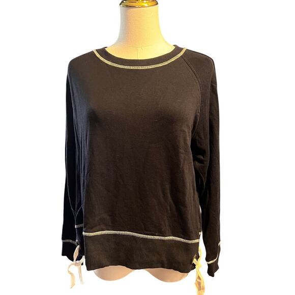 Elliott - Picture 2 of 9